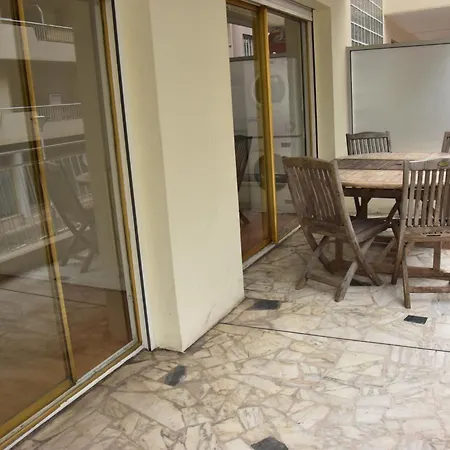 Apartament Les Fleurs 3 Ch 3 S De Bain Antibes